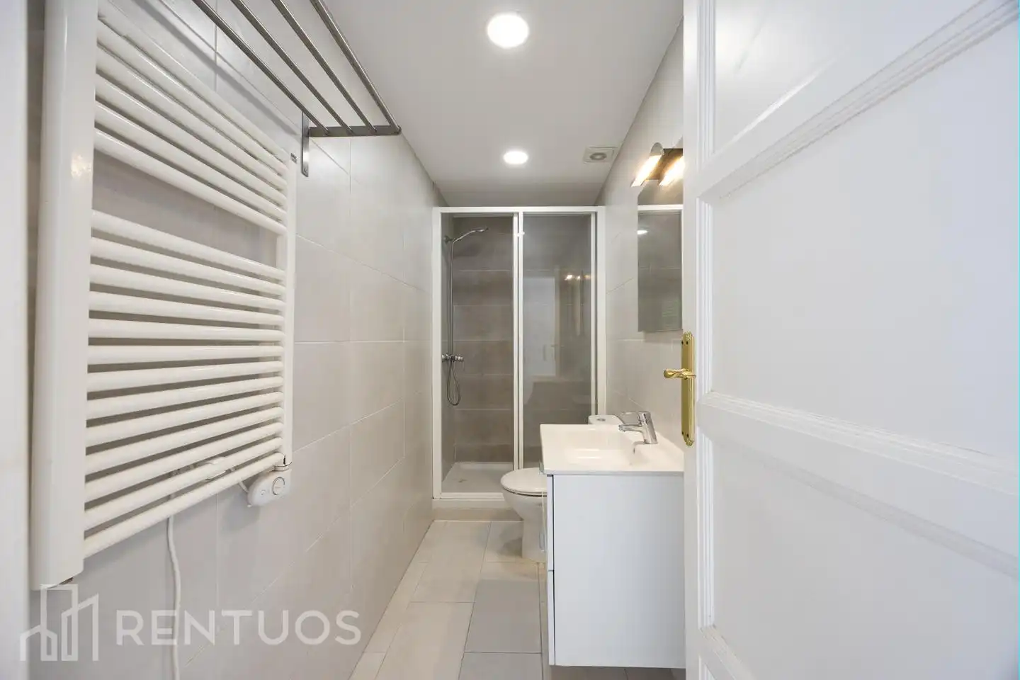 Badezimmer von Dachboden zur Miete in Madrid mit Klimaanlage, Heizung und Terrasse