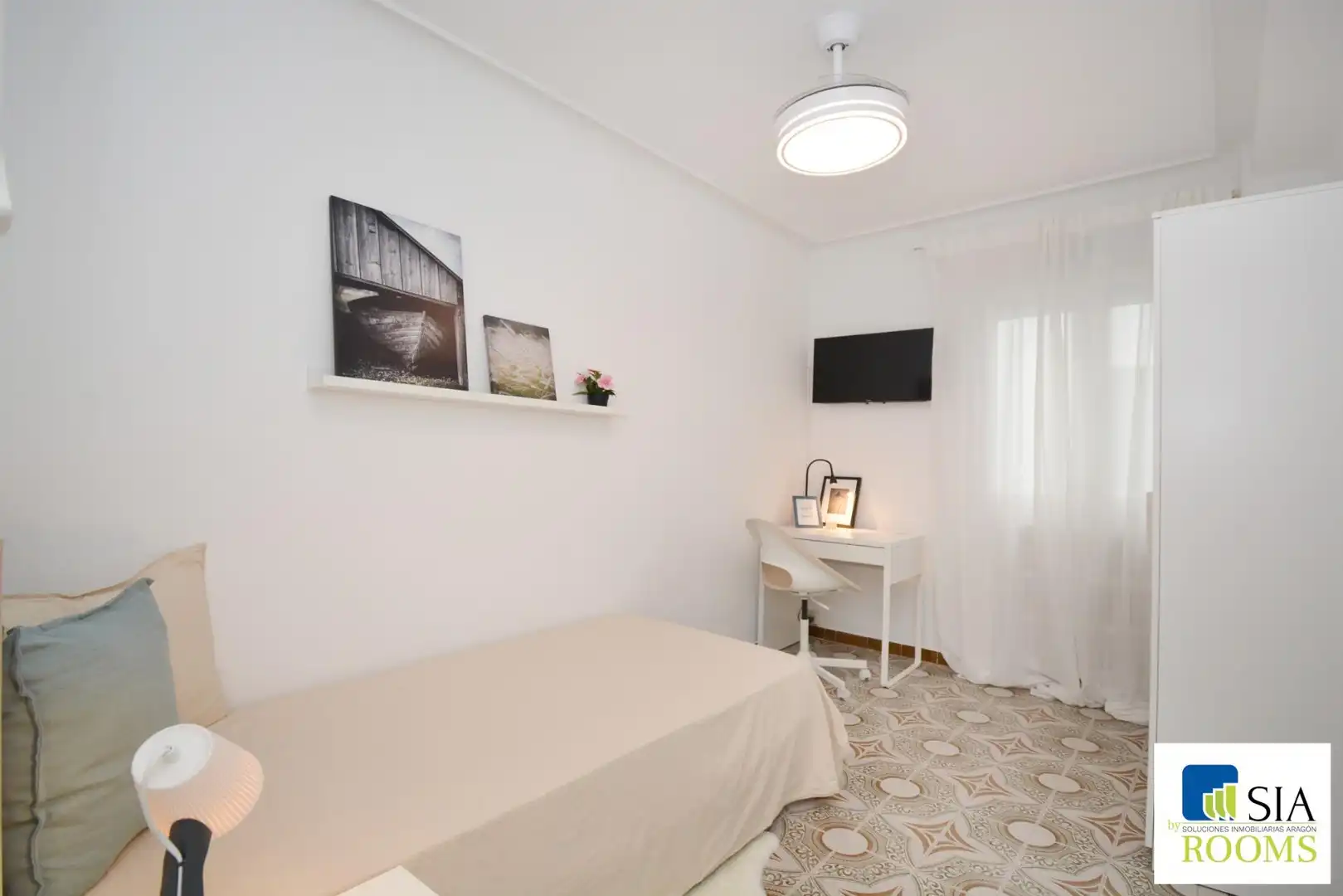 Habitación de Piso para compartir en Zaragoza con Calefacción, Terraza y Amueblado