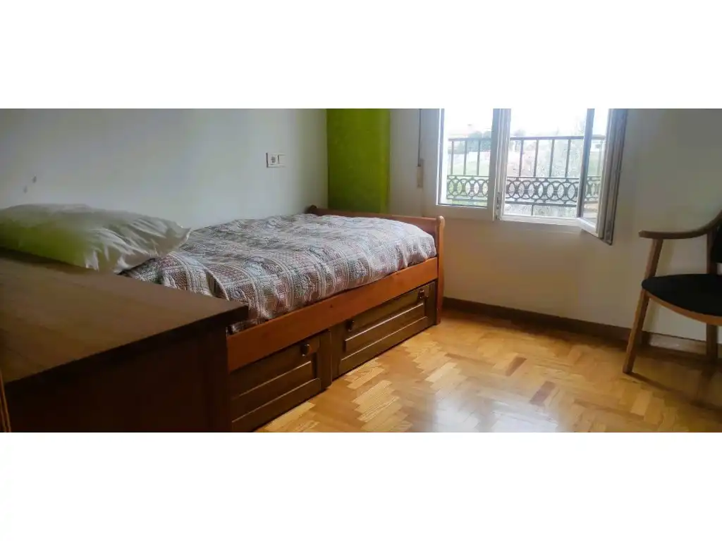 Dormitori de Casa o xalet en venda en Las Gabias