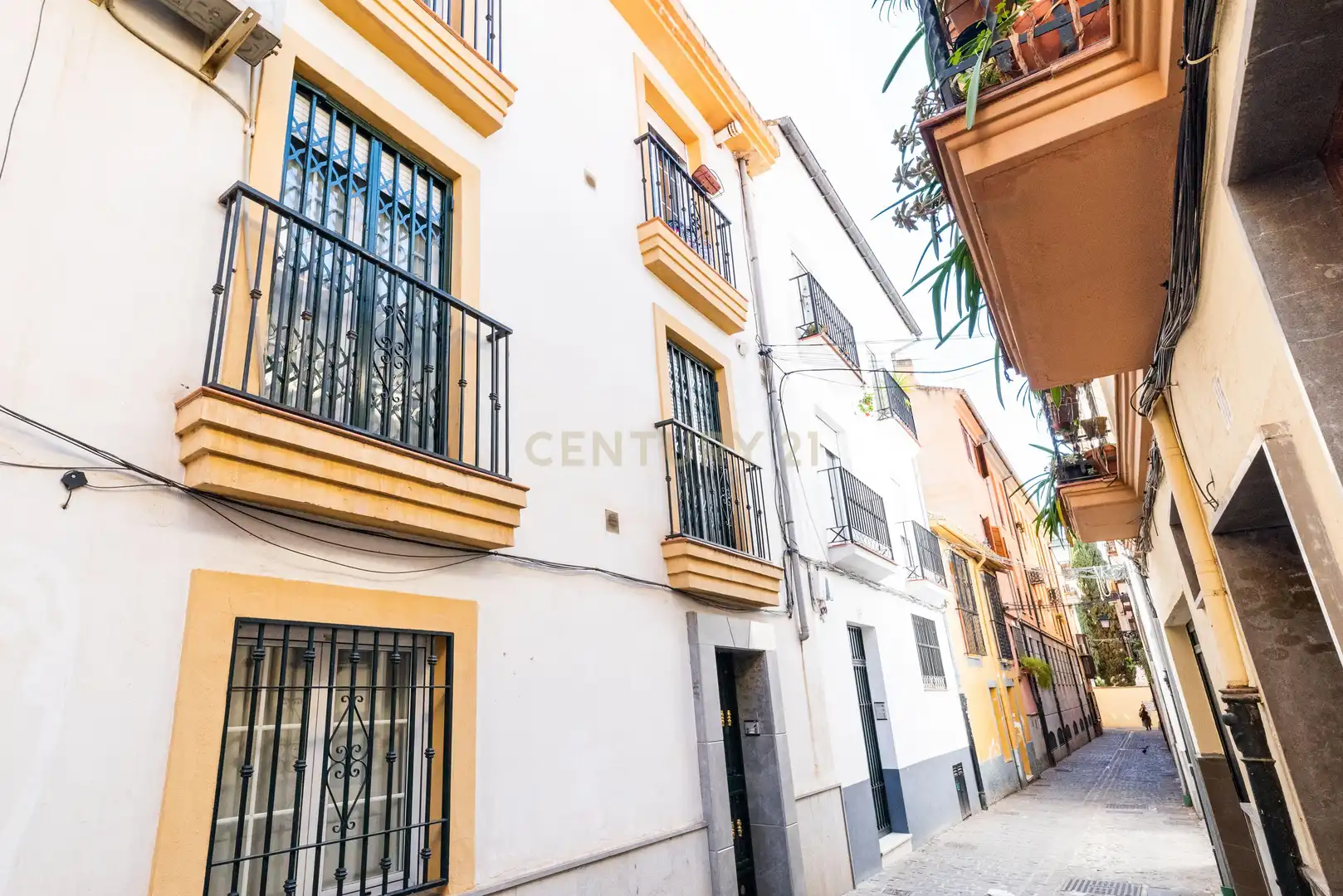 Vista exterior de Piso en venta en Granada con Aire acondicionado