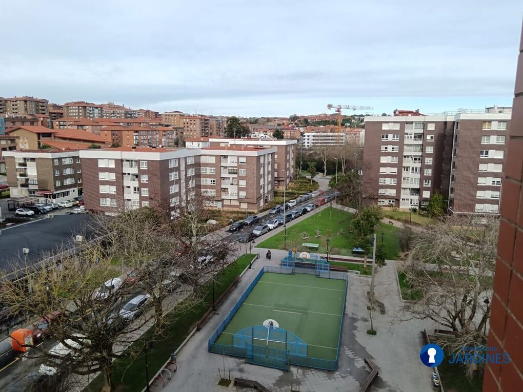 Vista exterior de Pis en venda en Getxo  amb Calefacció, Jardí privat i Traster