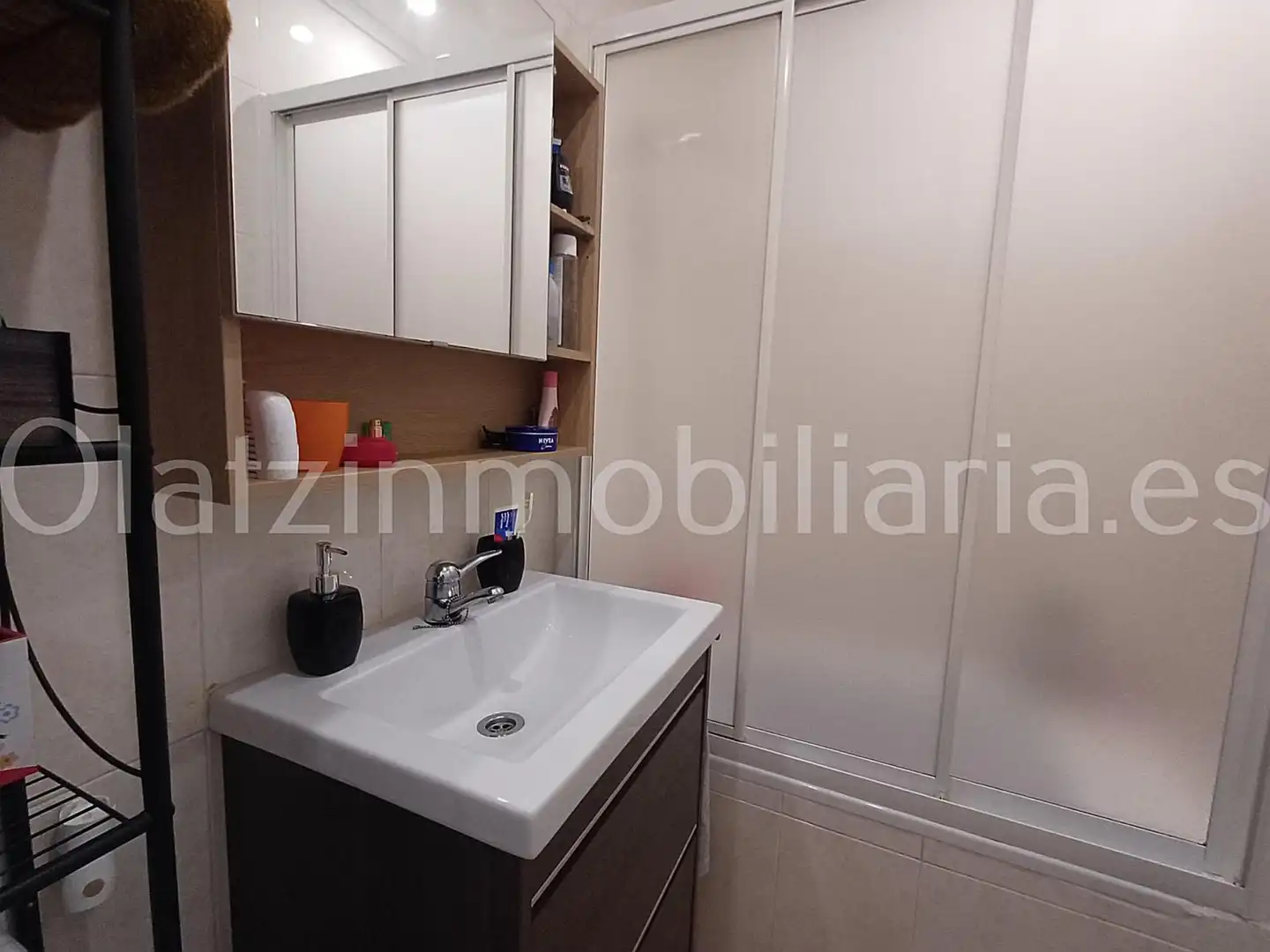 Badezimmer von Wohnung zum Verkauf in Güeñes mit Heizung, Abstellraum und Balkon