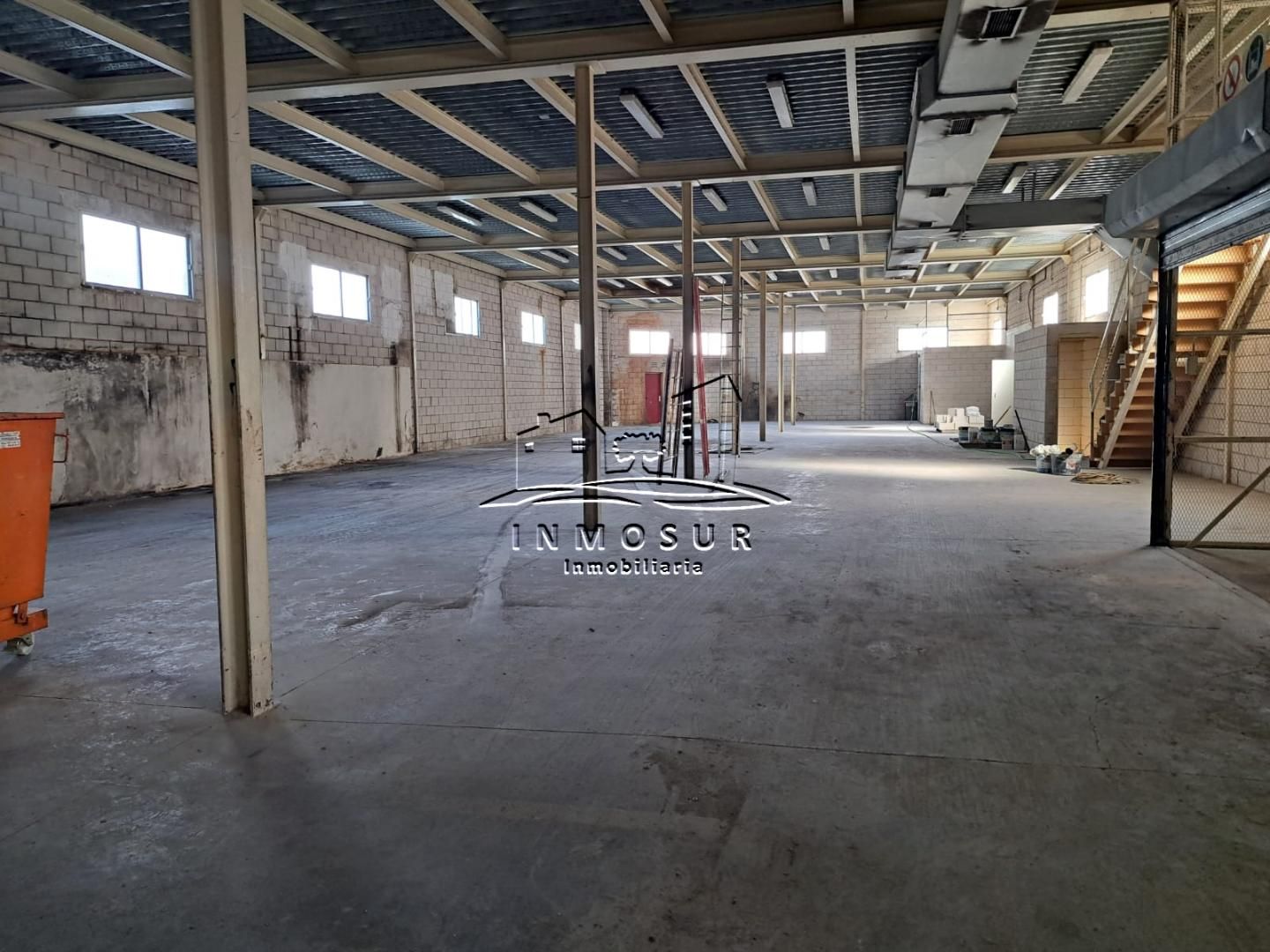 Nau industrial de lloguer en Lucena