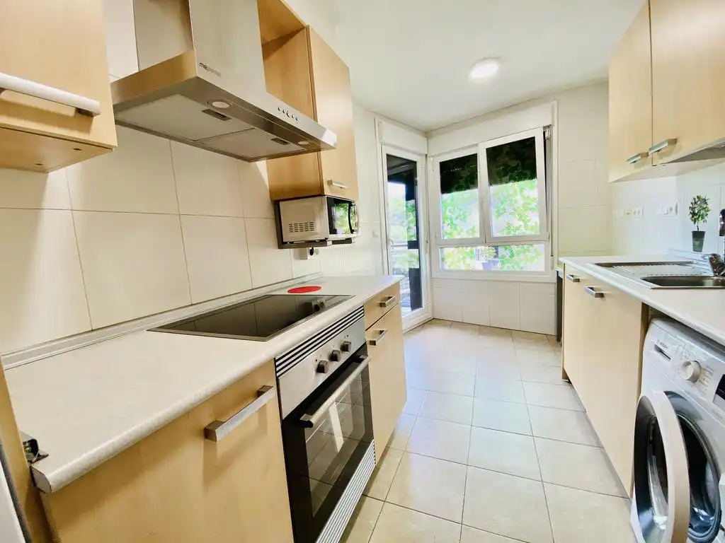 Kitchen of Flat for rent in Donostia - San Sebastián   with Heating and Terrace