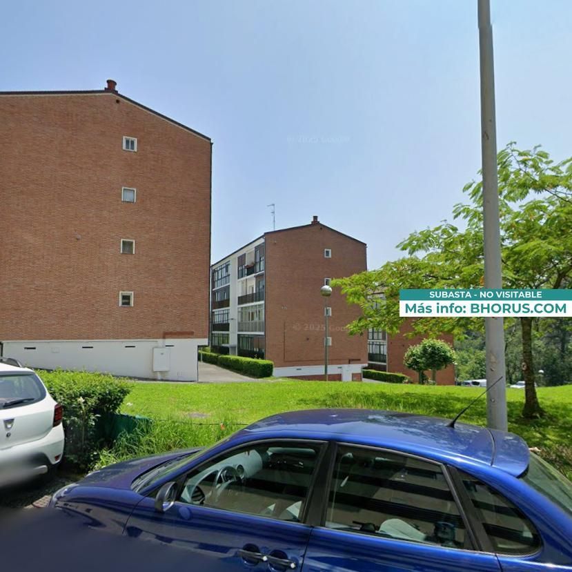 Vista exterior de Pis en venda en Donostia - San Sebastián  amb Jardí privat