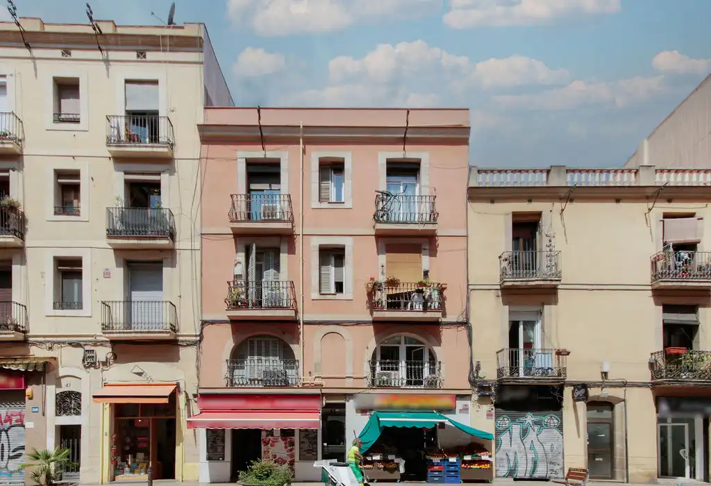 Außenansicht von Wohnung zum Verkauf in Barcelona