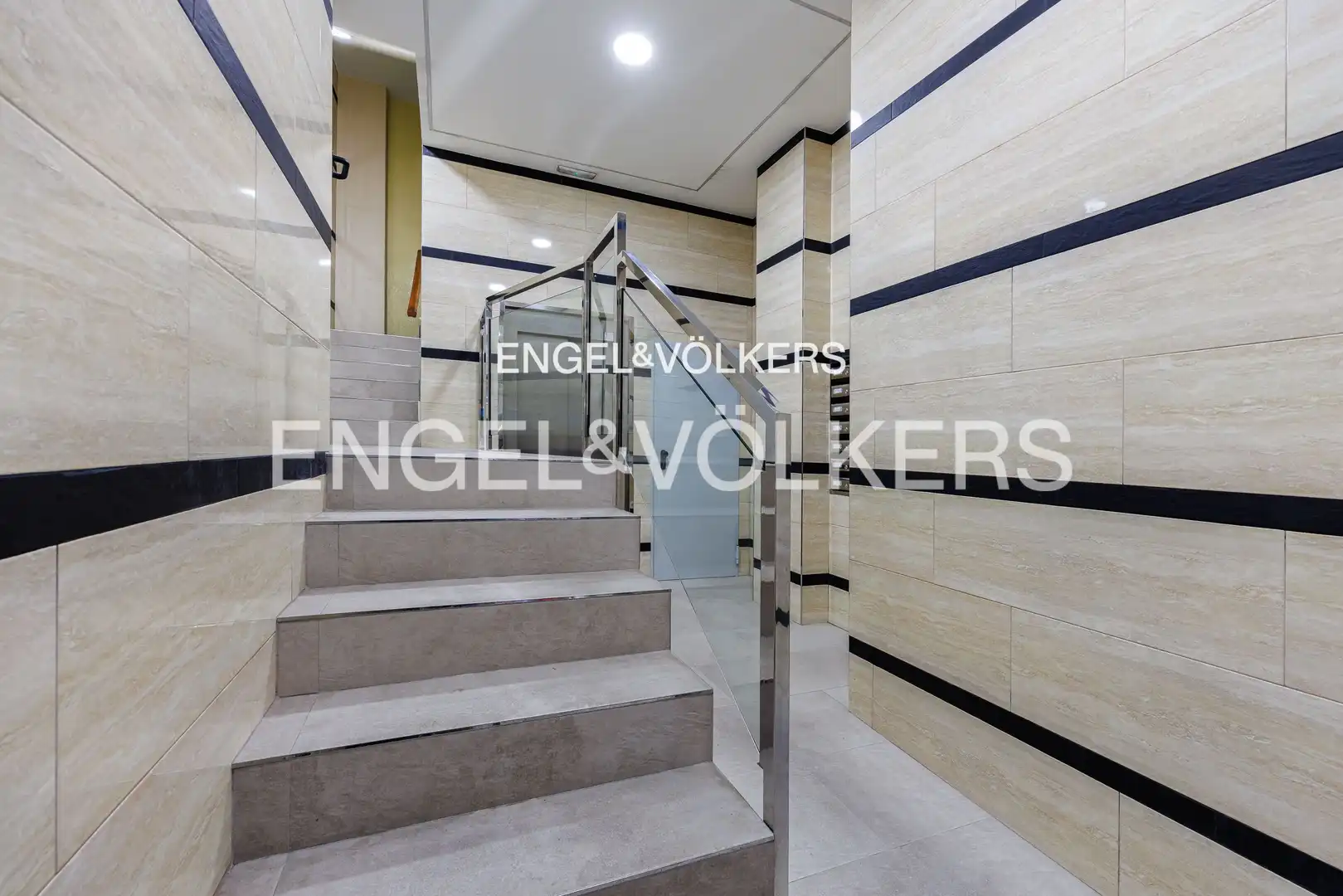 Piso en venta en Vigo  con Calefacción, Terraza y Balcón