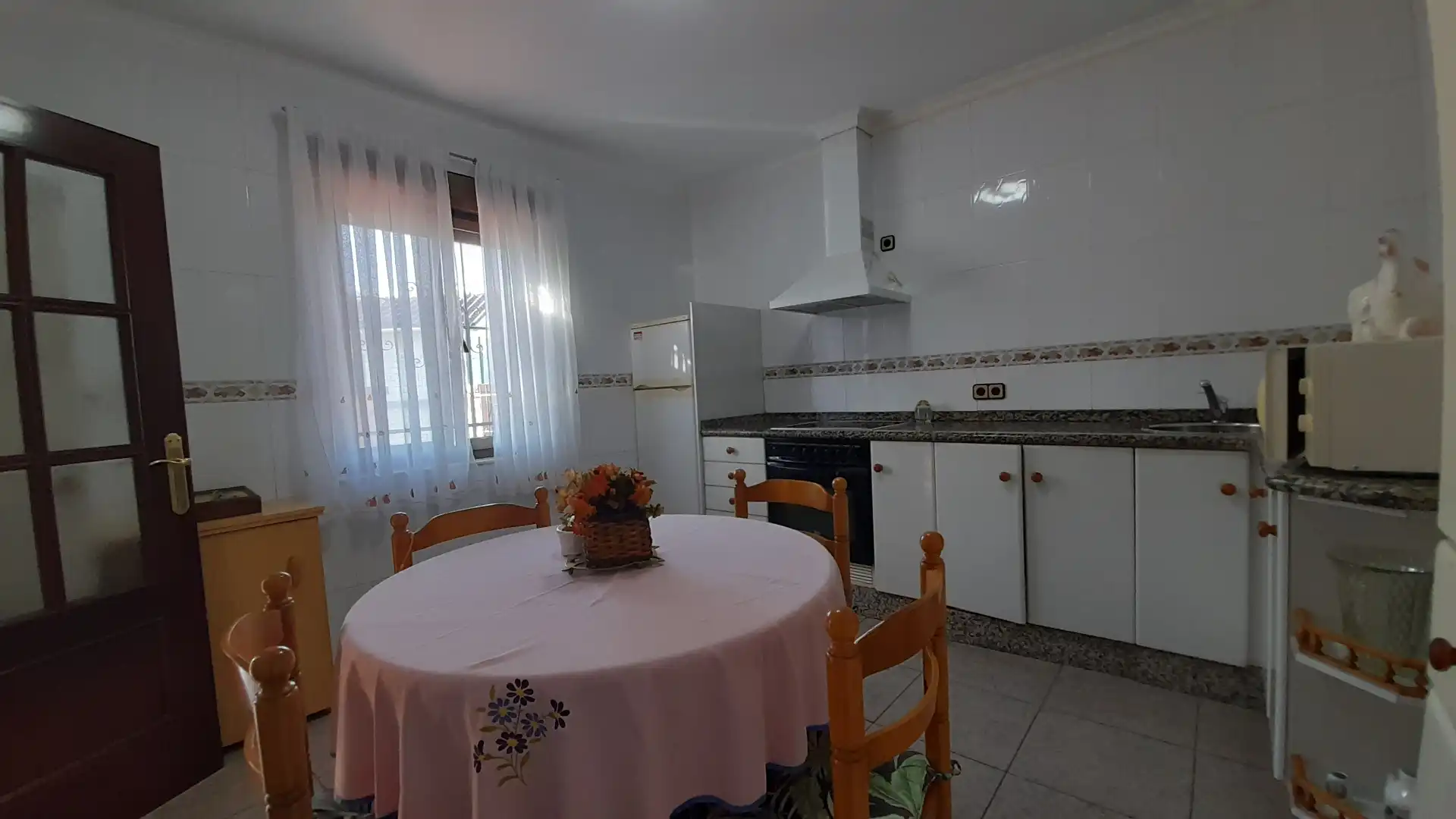 Küche von Country house zur Miete in Oviedo  mit Heizung, Terrasse und Möbliert