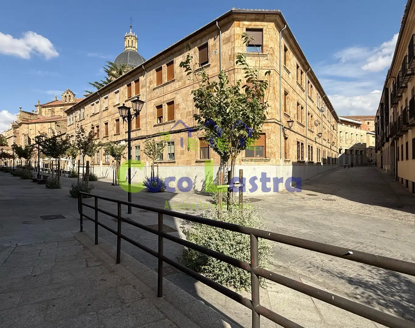 Außenansicht von Wohnung zur Miete in Salamanca mit Heizung, Privatgarten und Parkett