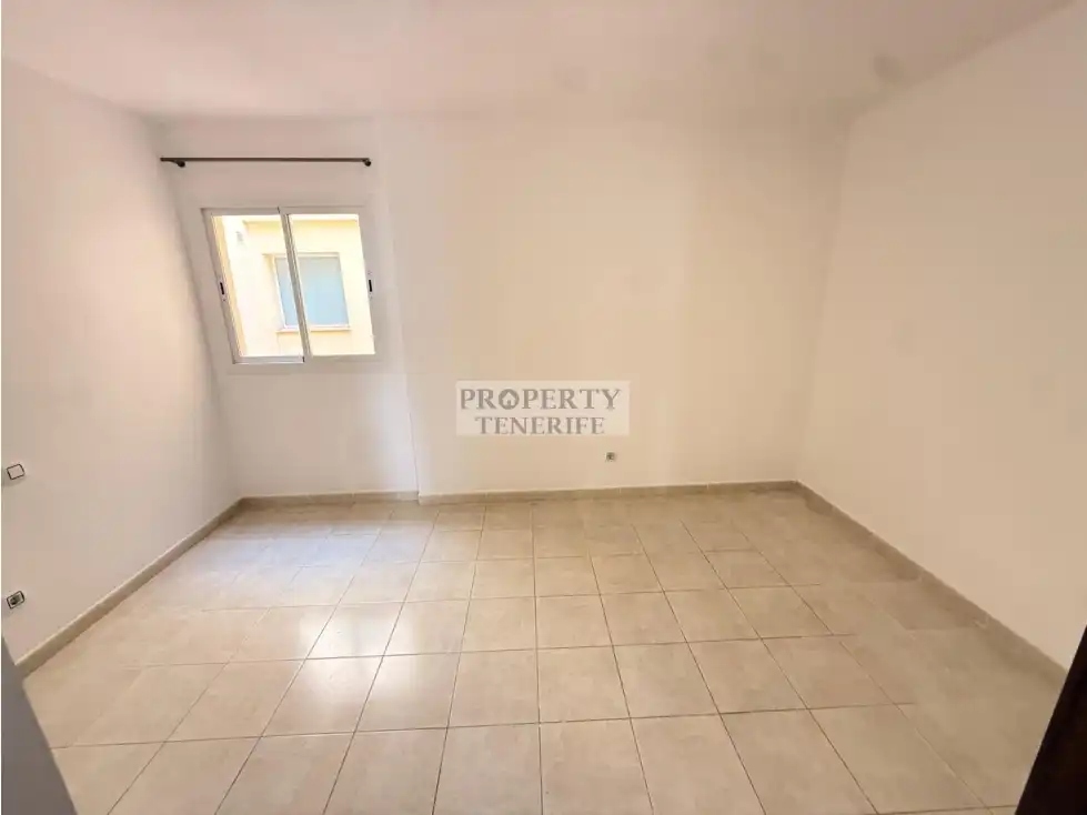 Dormitori de Apartament en venda en Arona