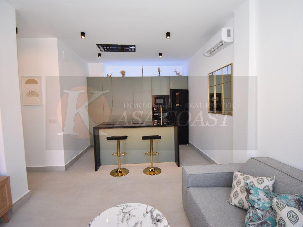 Kitchen of Flat for sale in Fuengirola  with Air Conditioner, Private garden and Community pool