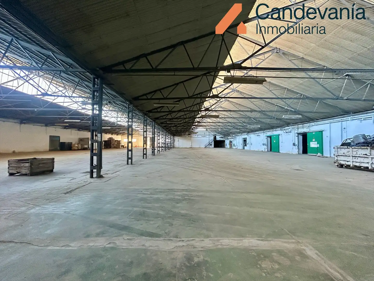 Nave industrial en venta en Zuera