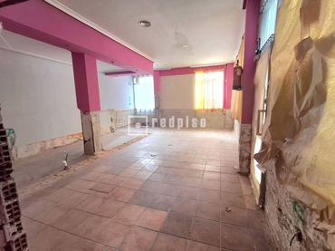 Local comercial en venda a El Pilar - La Estación