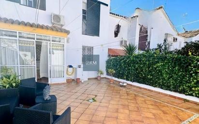 Exterior view of Single-family semi-detached for sale in Sanlúcar de Barrameda  with Air Conditioner, Private garden and Terrace