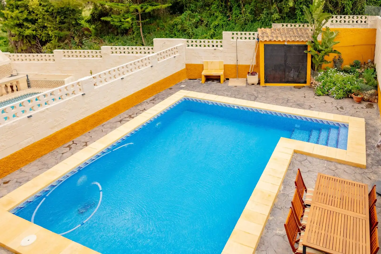 Piscina de Casa adosada en venta en Chiva con Aire acondicionado, Calefacción y Terraza