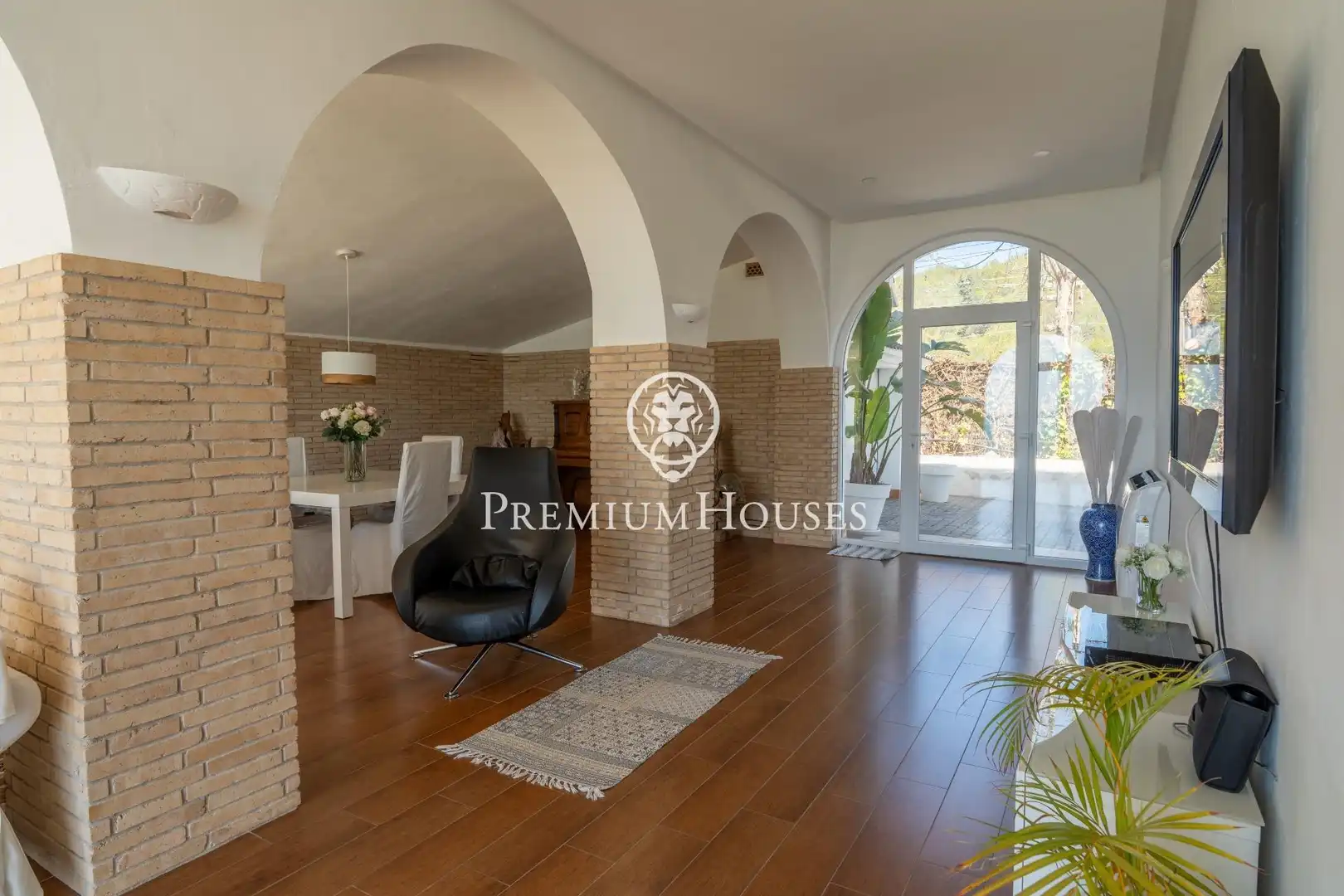 Houses for sale in Vilanova i la Geltrú  with Air Conditioner, Heating and Private garden