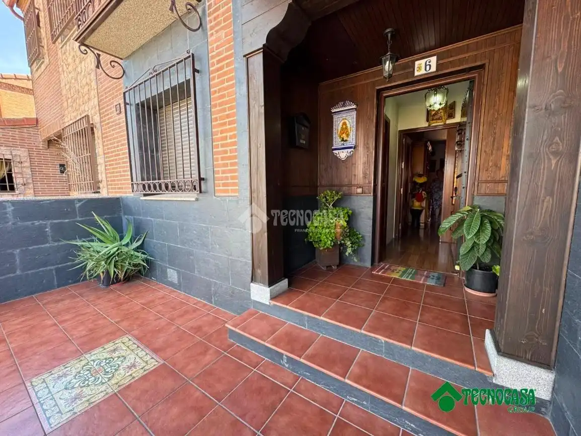 Casa adosada en venda en Gerindote amb Aire condicionat, Calefacció i Jardí privat