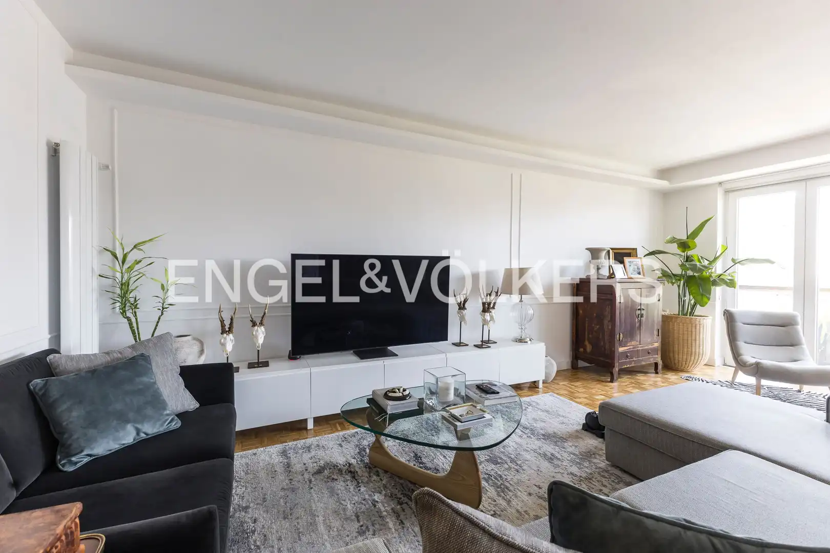 Living room of Flat for sale in Madrid  with Air Conditioner, Heating and Parquet flooring