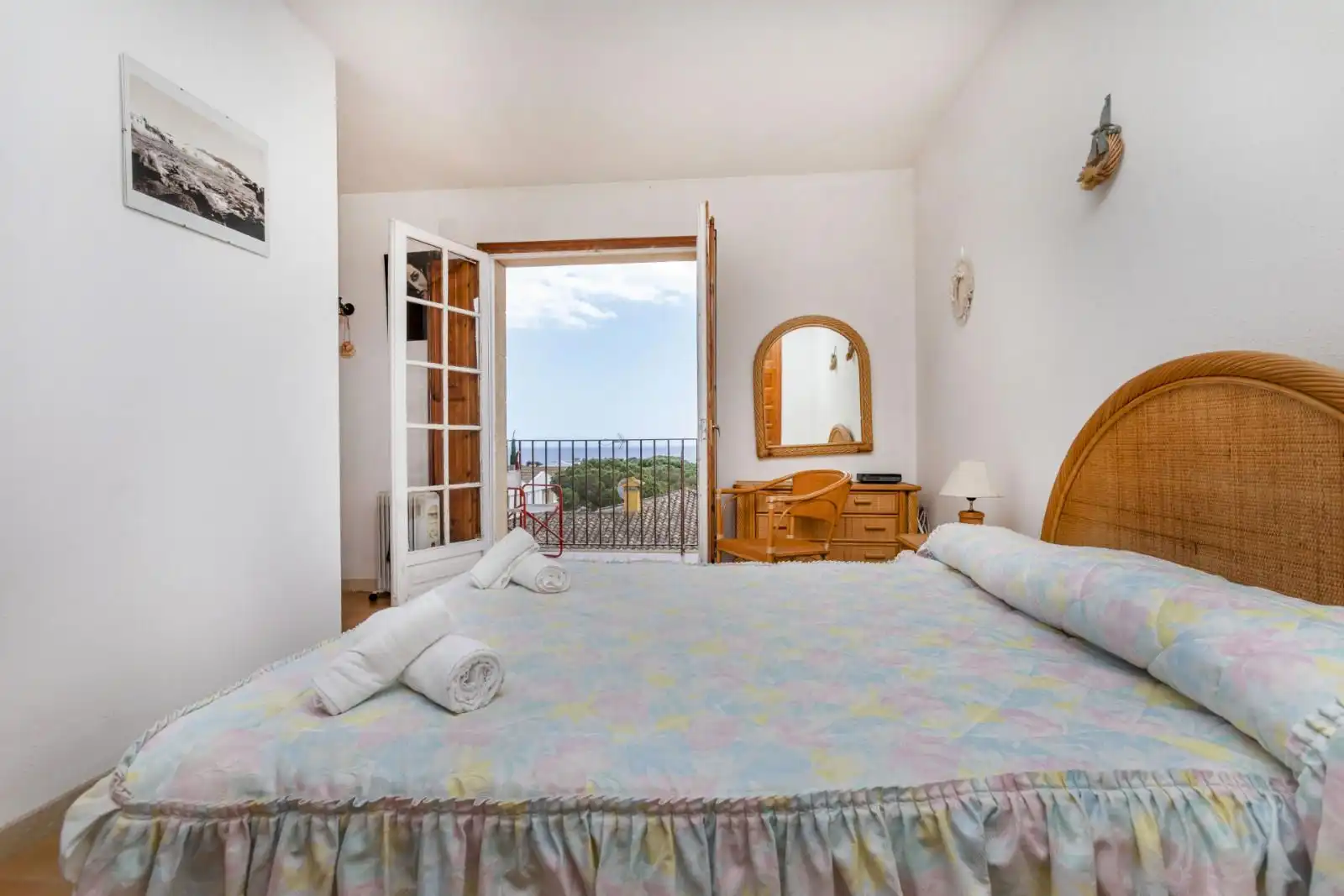 Schlafzimmer von Einfamilien-Reihenhaus zum Verkauf in Palafrugell mit Heizung, Terrasse und Abstellraum