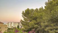 Jardí de Planta baixa en venda en Mijas amb Aire condicionat, Terrassa i Piscina