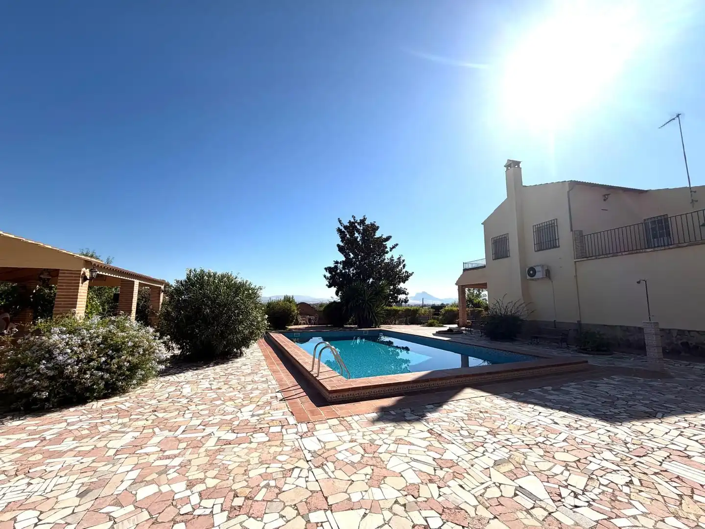 Piscina de Casa o xalet en venda en Antequera amb Jardí privat, Terrassa i Traster