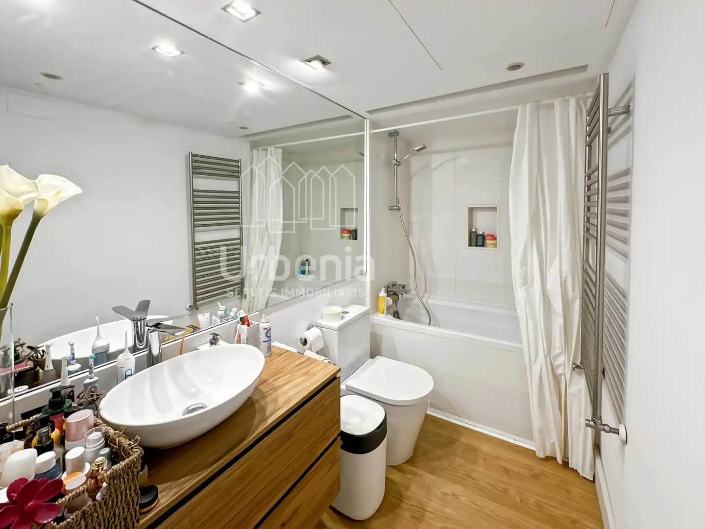Bathroom of Flat for sale in Arenys de Mar  with Air Conditioner, Heating and Terrace