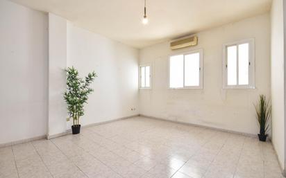 Bedroom of Flat for sale in  Barcelona Capital  with Air Conditioner