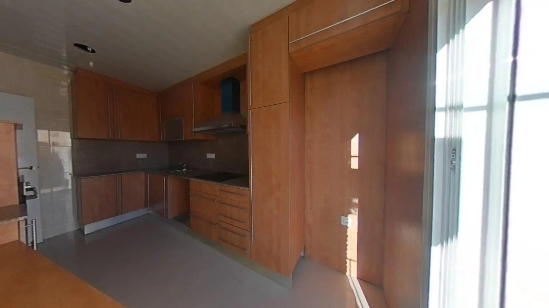 Cocina de Piso en venta en Terrassa con Calefacción y Terraza