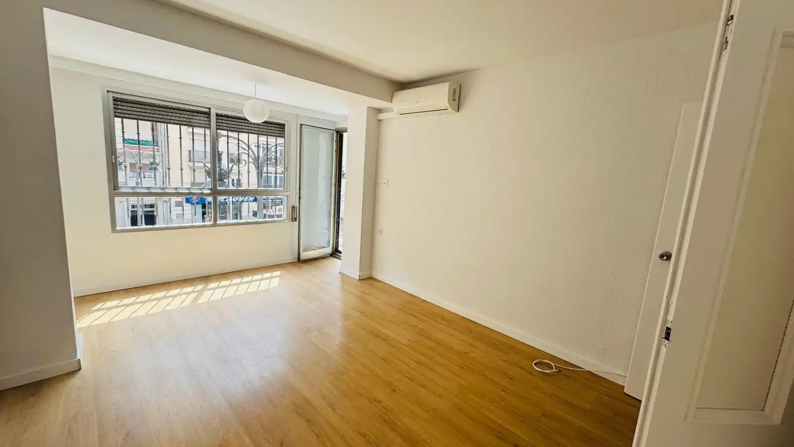Sala de estar de Piso de alquiler en Valencia con Aire acondicionado, Parquet y Terraza