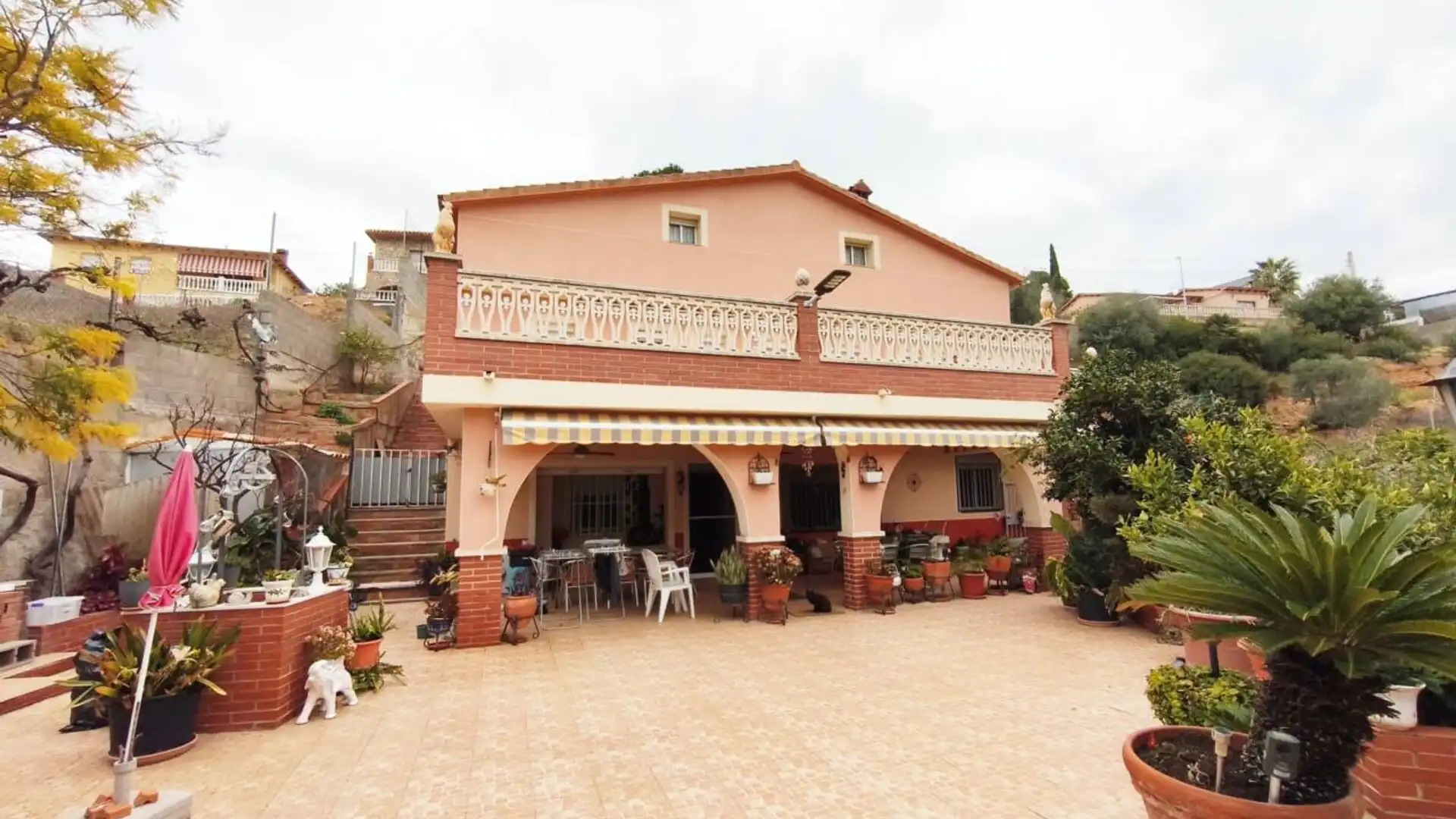 Vista exterior de Casa o chalet en venta en Castellet i la Gornal con Aire acondicionado, Calefacción y Jardín privado