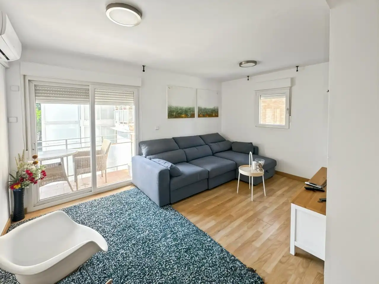 Living room of Flat for rent in Madrid  with Air Conditioner, Heating and Terrace