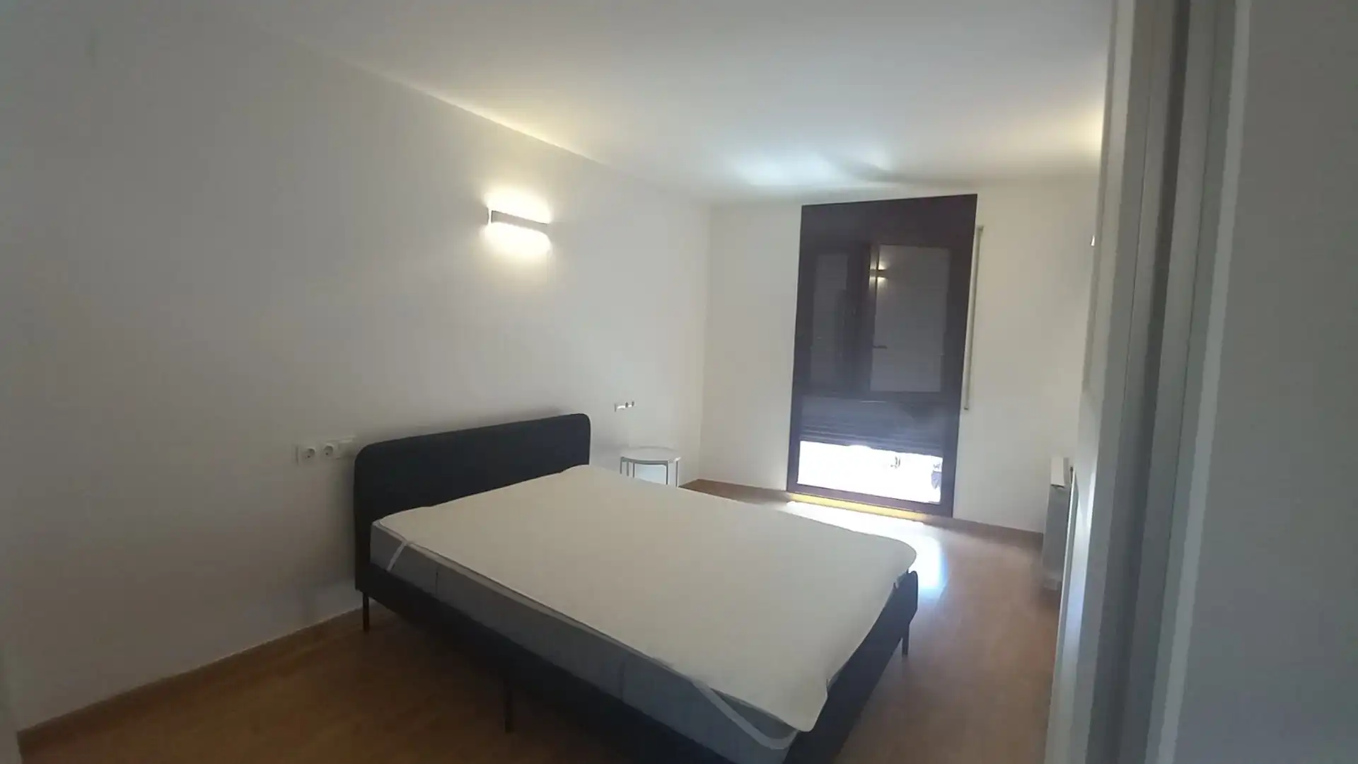 Habitación de Piso de alquiler en Lleida con Calefacción, Amueblado y Balcón
