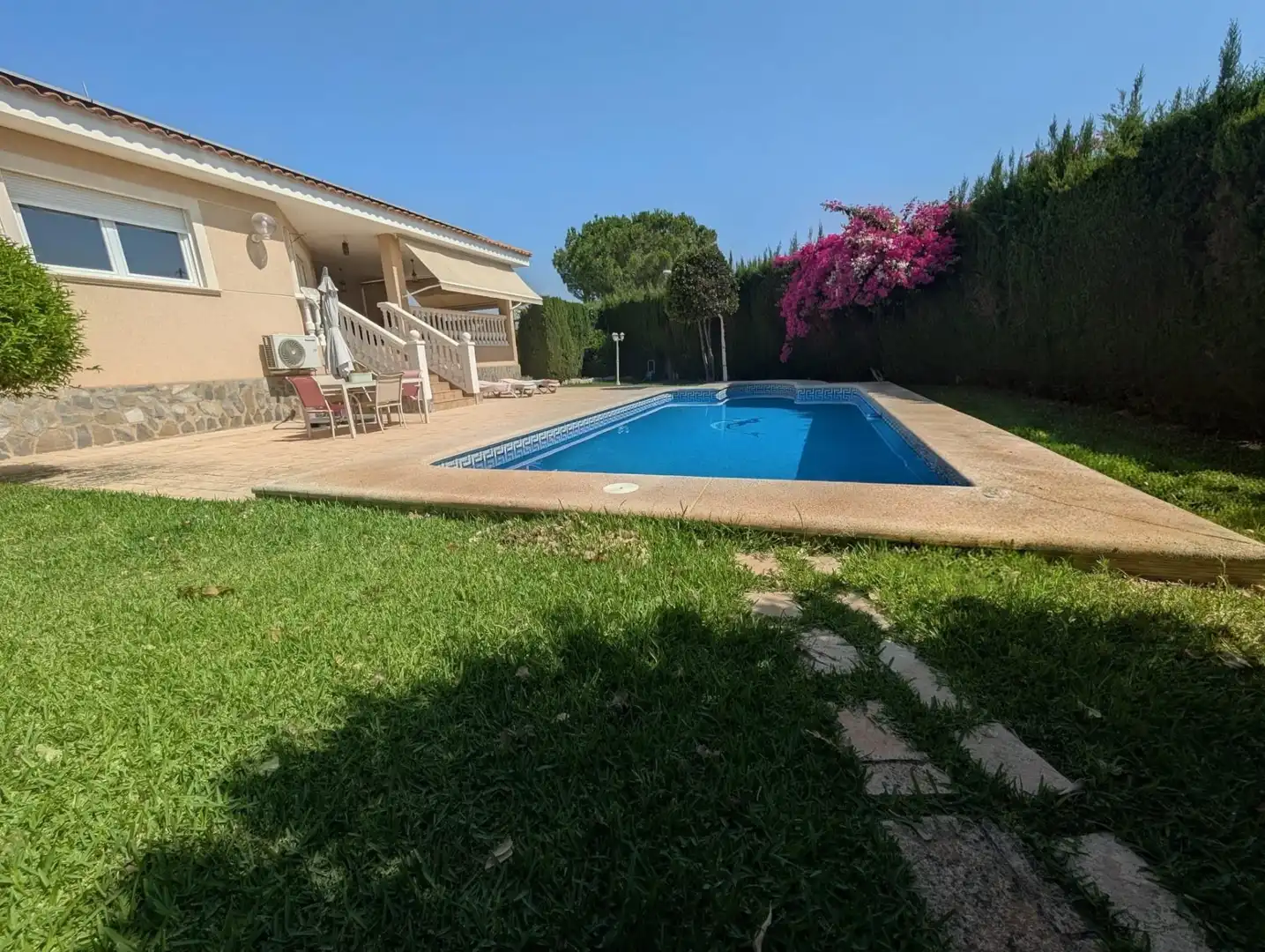Swimming pool of Houses for sale in Mutxamel