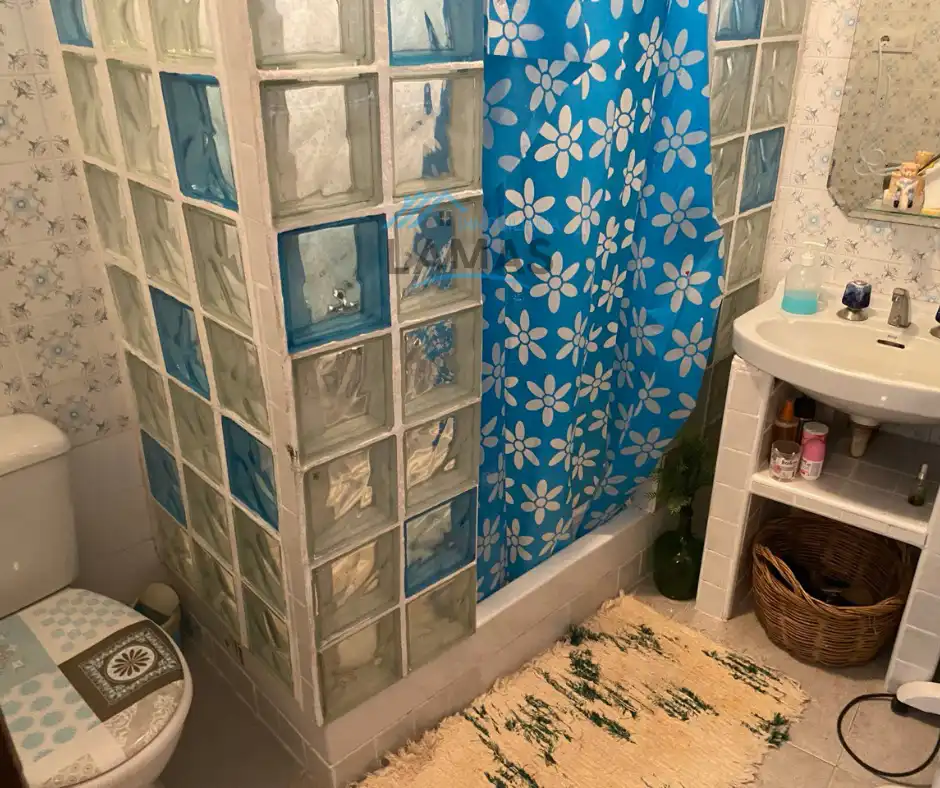 Bathroom of Houses for sale in Losar de la Vera