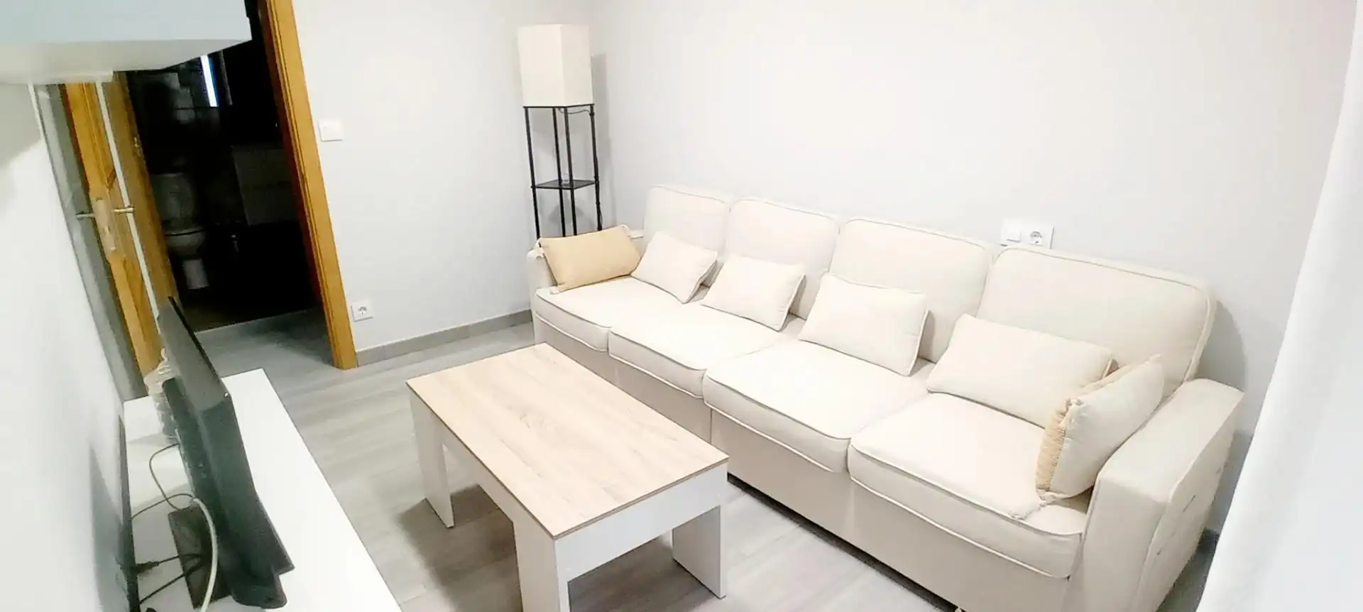 Sala d'estar de Casa o xalet en venda en Castropol amb Terrassa i Traster