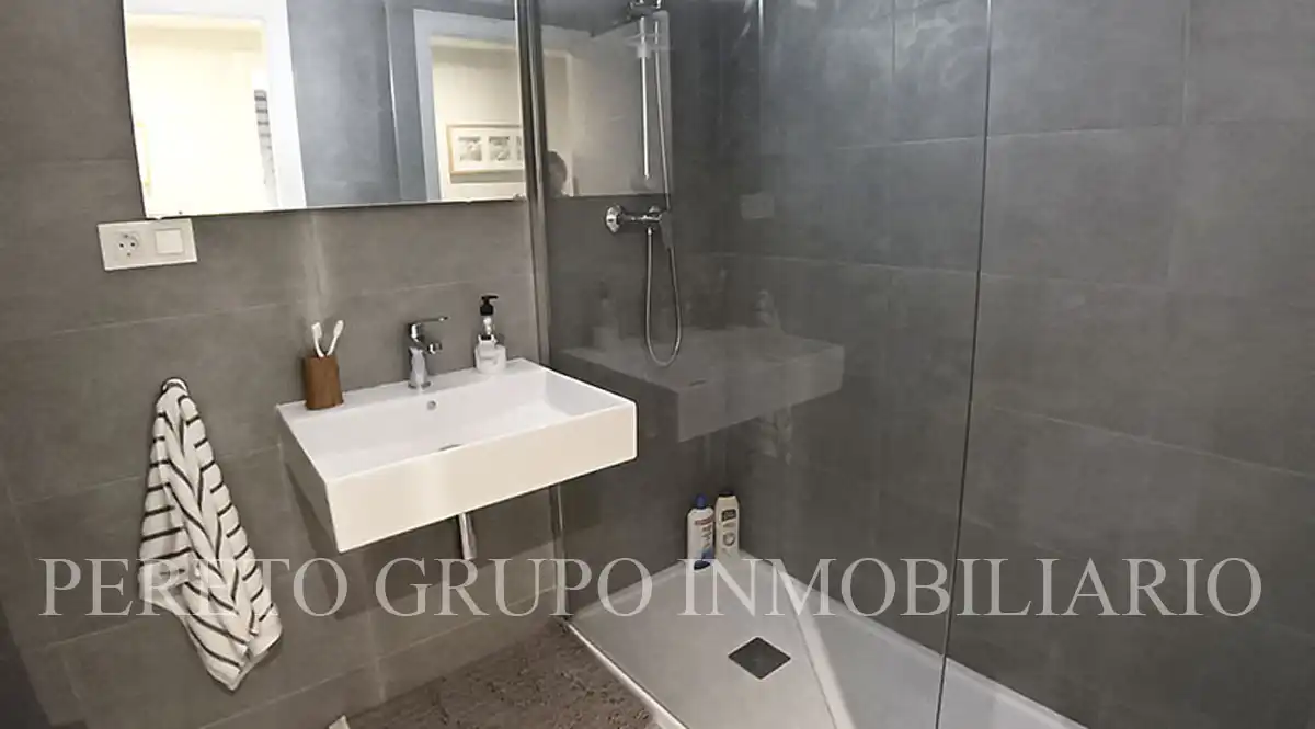 Bany de Apartament en venda en Dénia amb Aire condicionat, Calefacció i Jardí privat