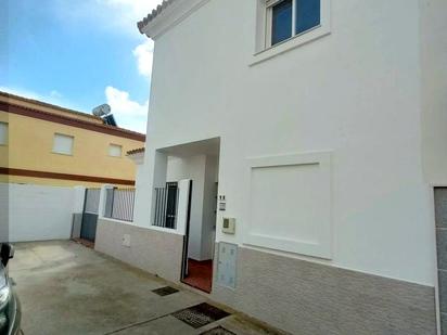 Vista exterior de Casa adosada en venda en Sanlúcar de Barrameda