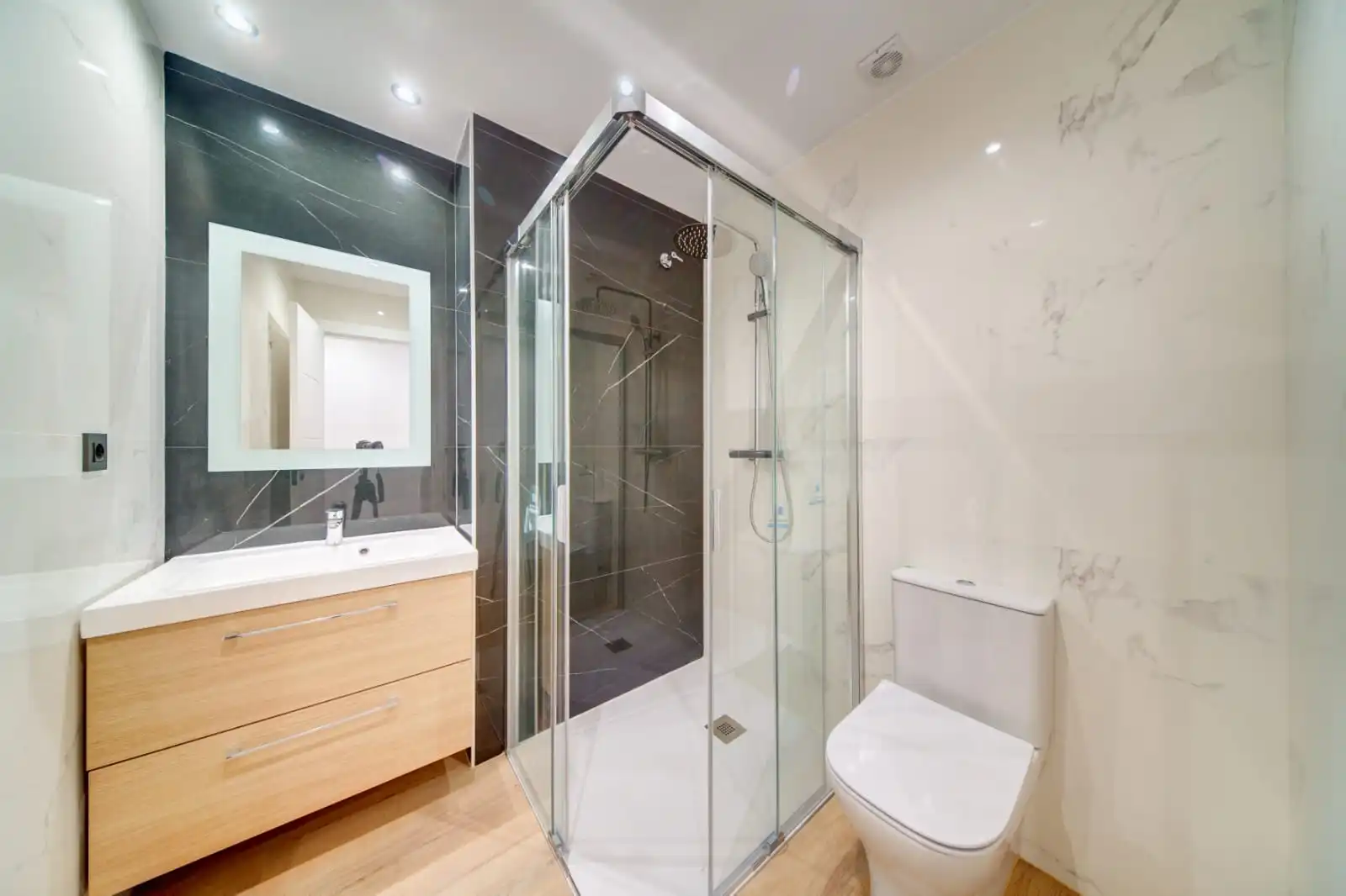 Flat with terrace for sale in Calle de las Delicias 15, imagen 25