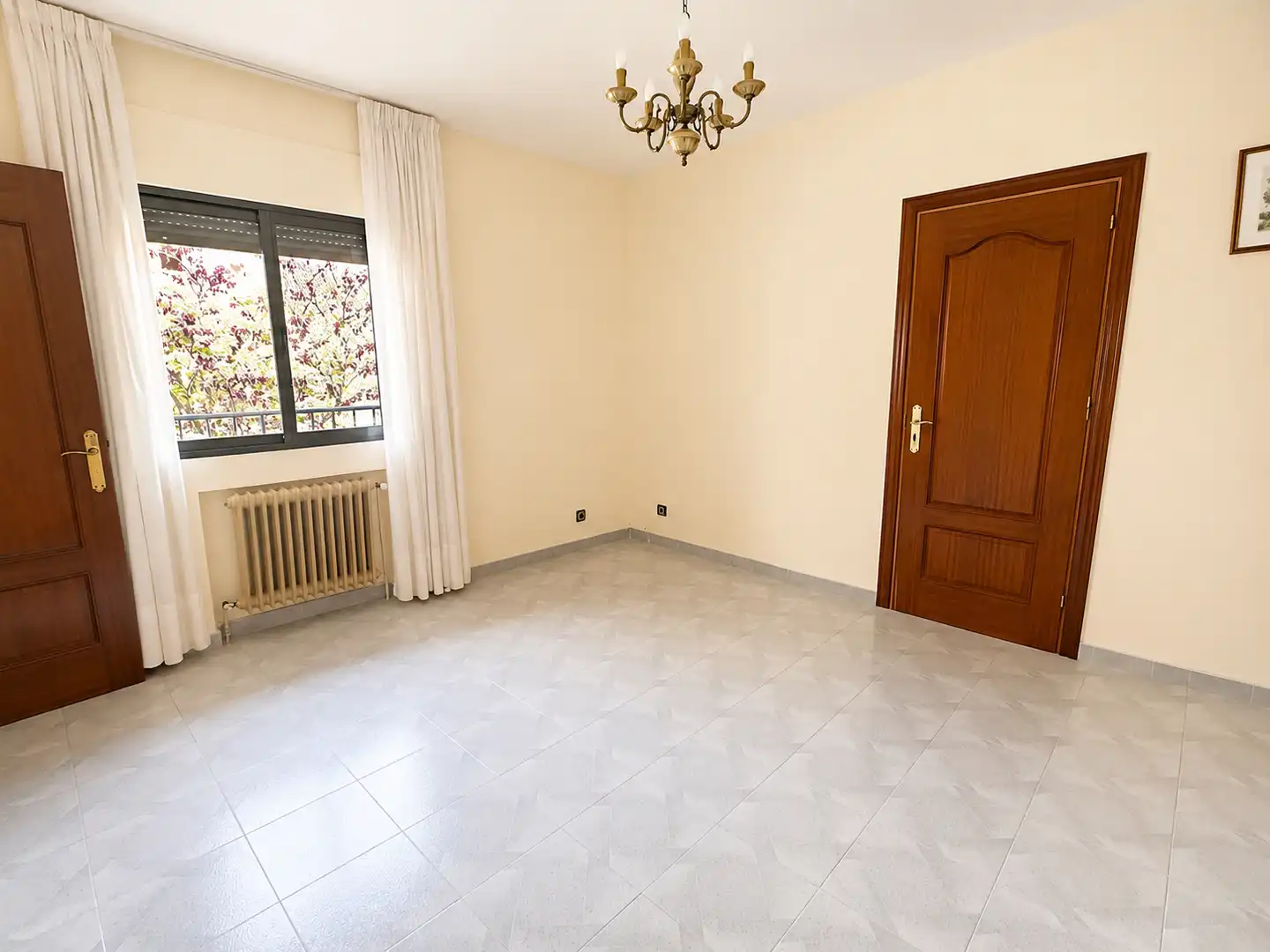 Flat for rent in Calle los Almendros, Bulevar - Plaza Castilla