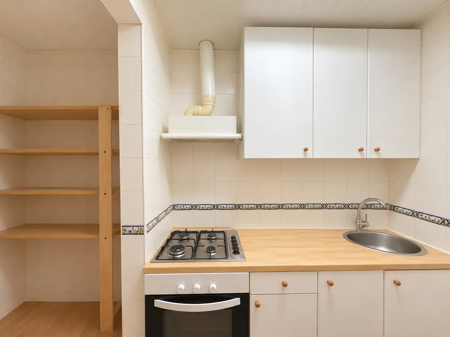 Kitchen of Flat for sale in Barcelona  with Parquet flooring, Furnished and Washing machine