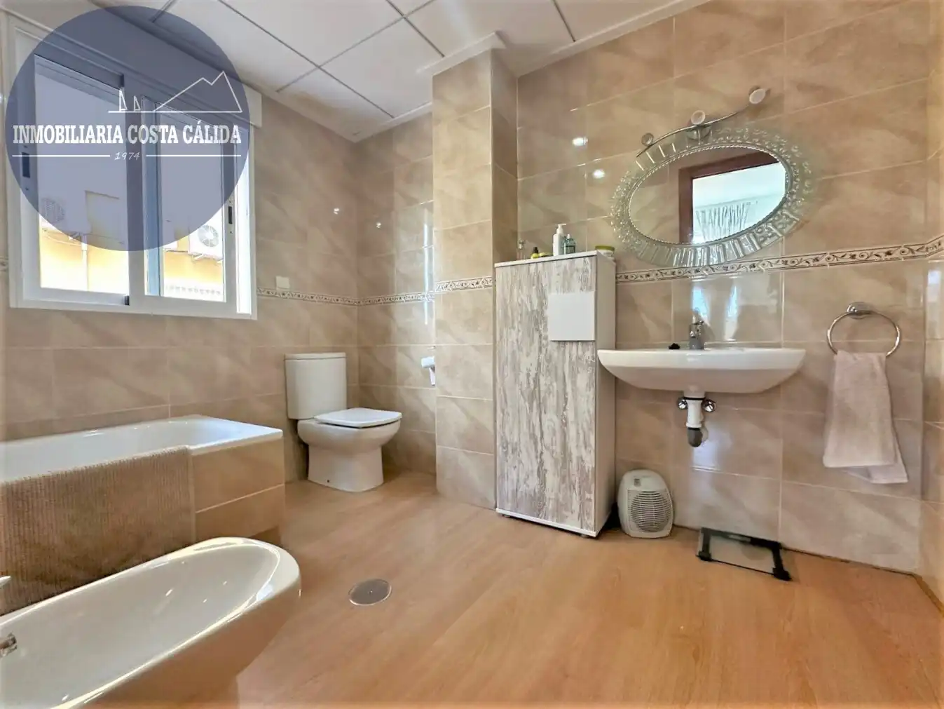 Baño de Casa adosada en venta en Águilas con Aire acondicionado, Calefacción y Jardín privado