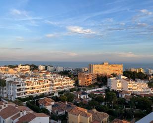 Vista exterior de Pis de lloguer en Torremolinos amb Moblat i Piscina comunitària