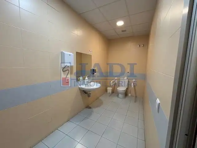 Local comercial de lloguer a Valdepeñas, imagen 5