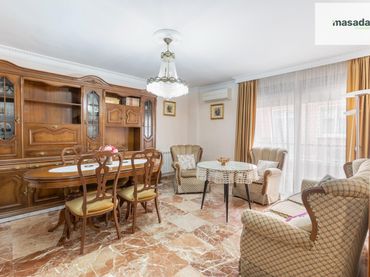 Piso con balcón en venta en Calle Duquesa 8