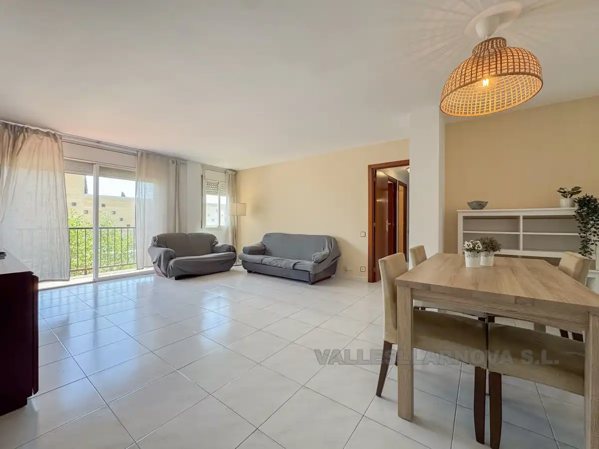 Außenansicht von Wohnung zum Verkauf in Mollet del Vallès mit Heizung und Balkon