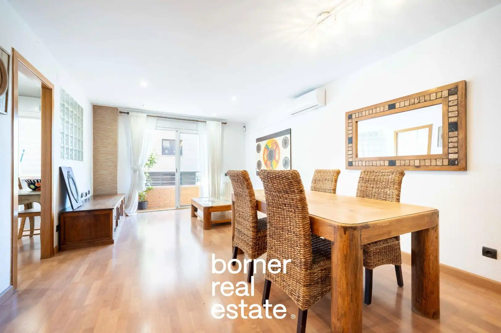 Vista exterior de Piso en venta en Rubí con Aire acondicionado, Calefacción y Parquet