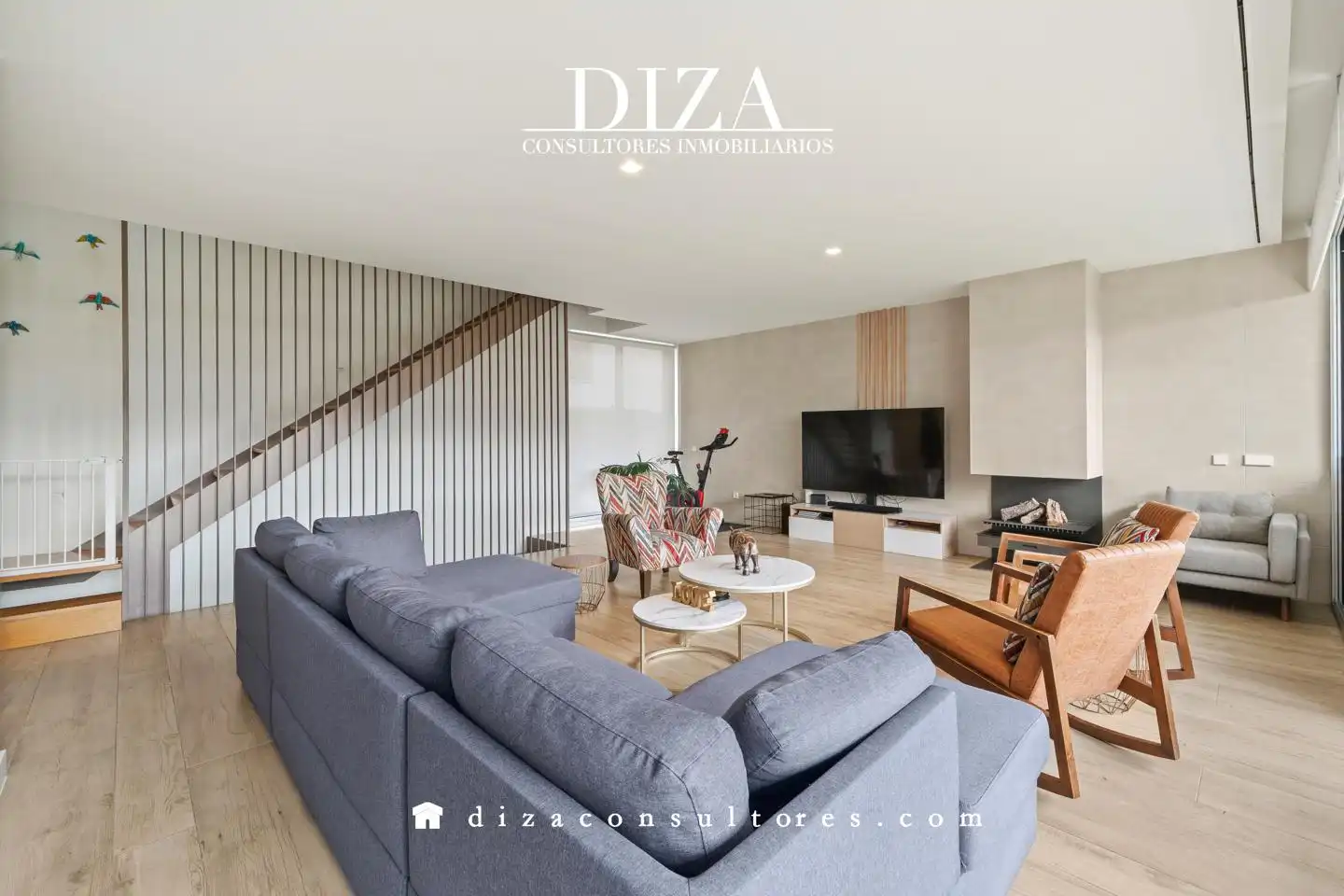 Sala de estar de Casa o chalet en venta en La Moraleja con Aire acondicionado, Calefacción y Jardín privado