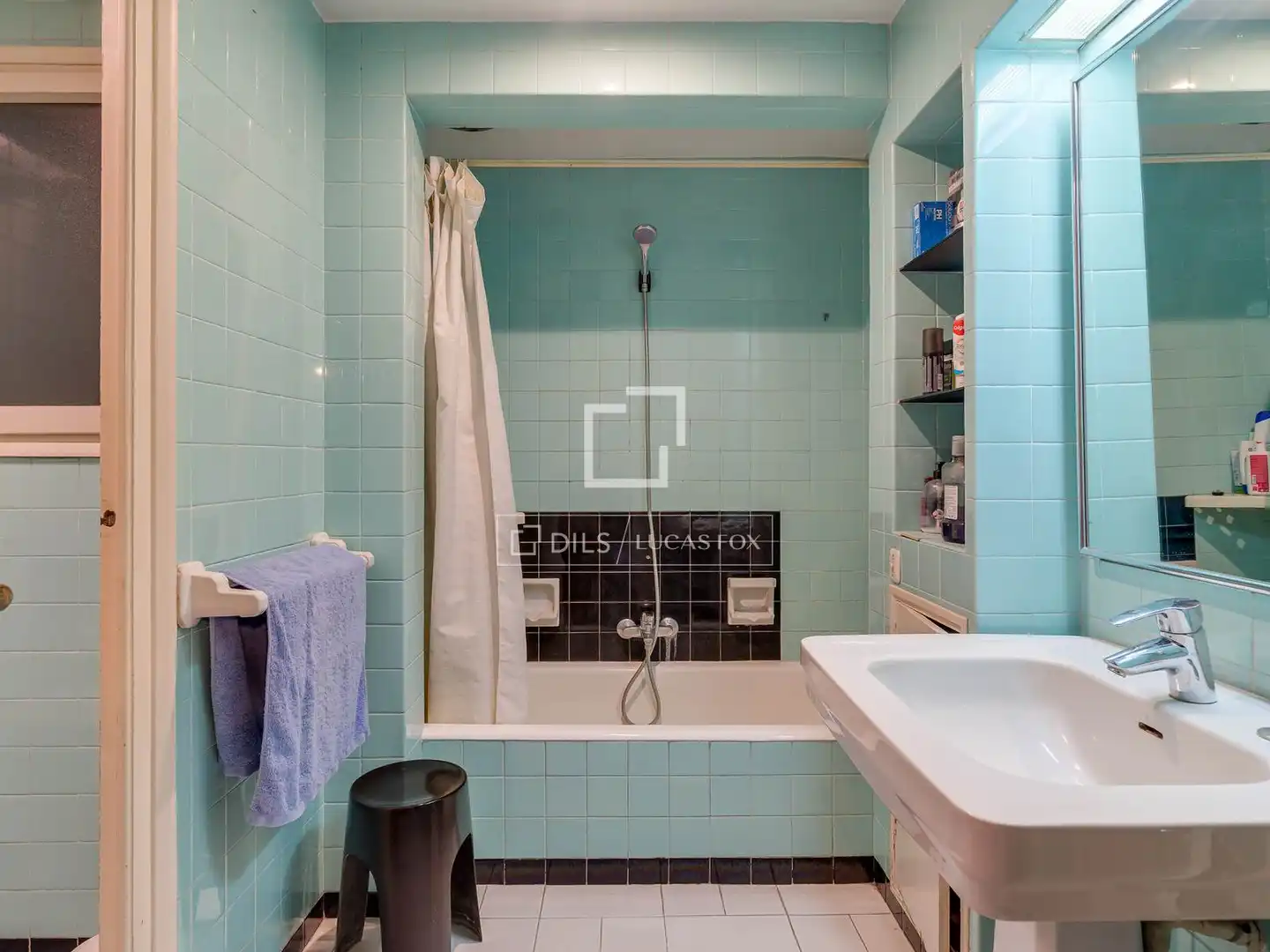 Bathroom of Flat for sale in Barcelona  with Storage room