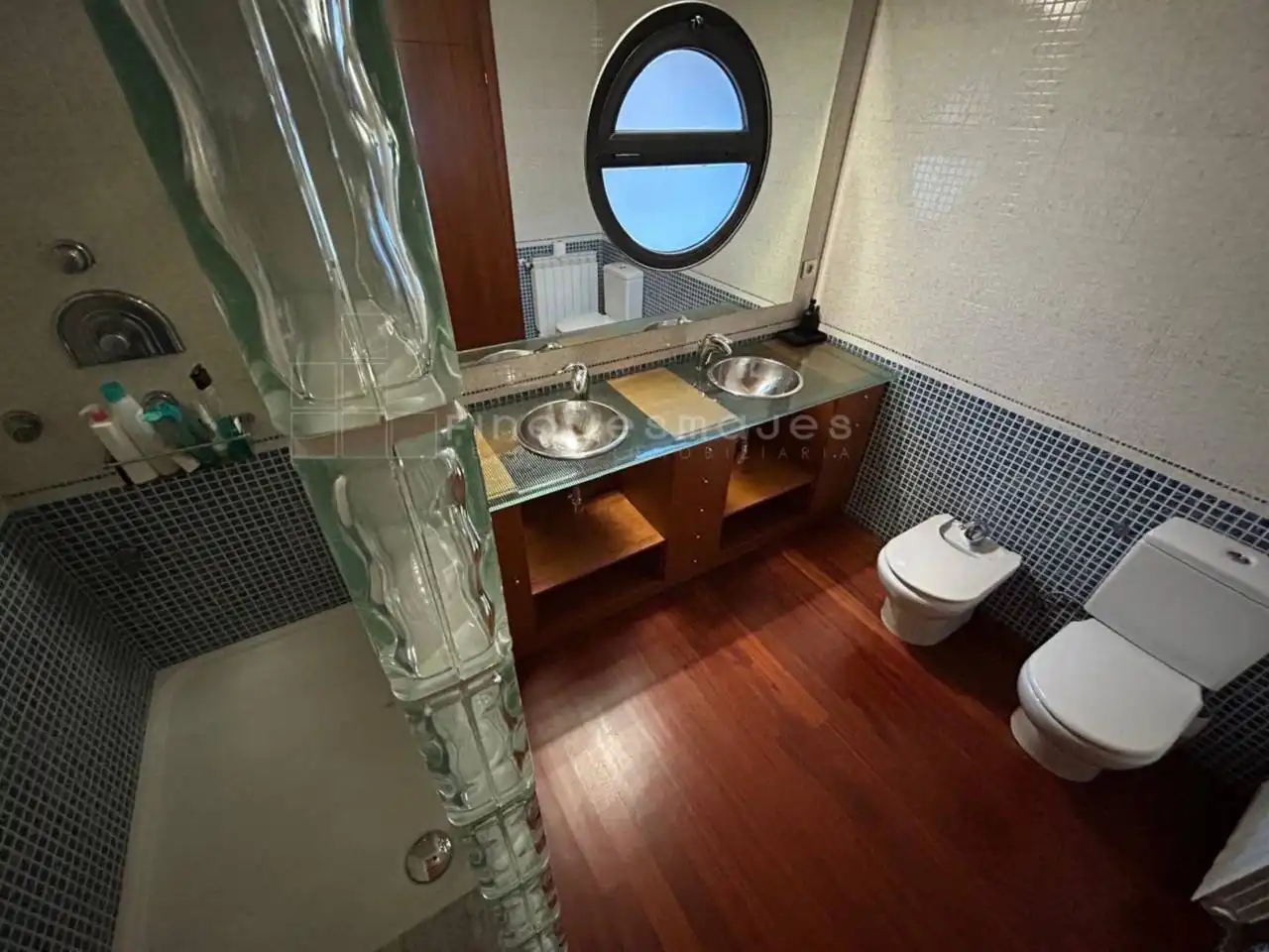 Bathroom of Houses for sale in Castelldefels  with Air Conditioner, Heating and Private garden