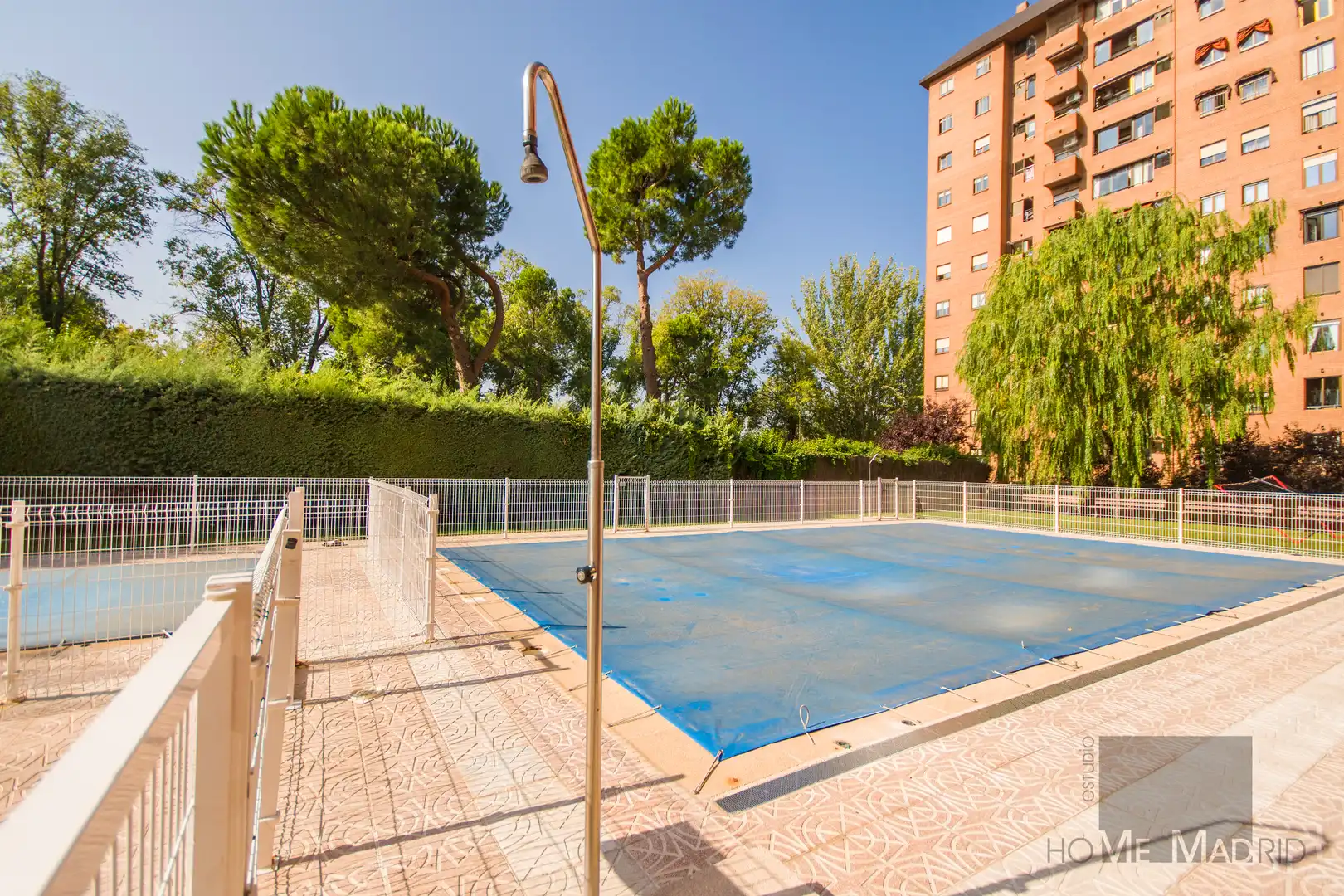 Piscina de Estudi en venda en Madrid amb Calefacció i Piscina comunitària